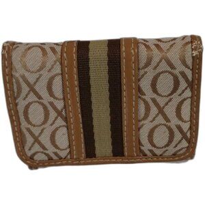 XOXO Women’s Brown Tan Snap Wallet – Compact 4x3.25-in Fashion Accessory  Brown